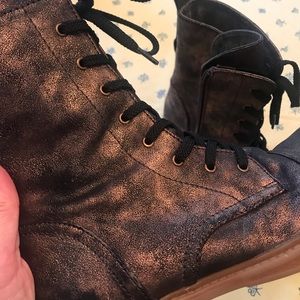 Girls size 36 (US 4) bronze boots